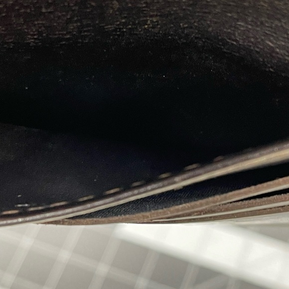 Authentic Louis Vuitton Two Folded Wallet Utah Leather Men’s Bifold Card Holder - Picture 7 of 16